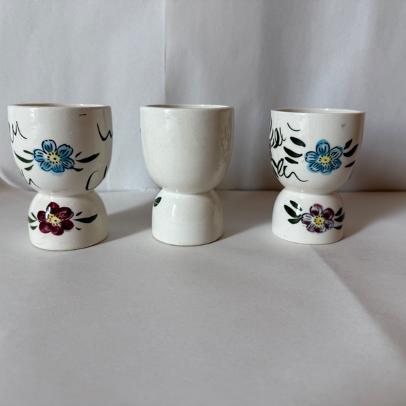 Vintage- Three Hand-Painted Double Egg Cups - Picture 6 of 8